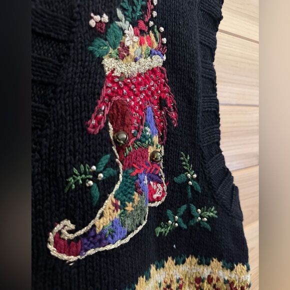 Vintage Croft & Barrow Size XLarge Novelty Ugly Christmas Knit Button Vest - Picture 5 of 11